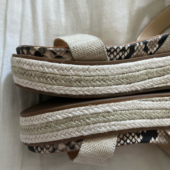 Vince Camuto | Platform Sandals | Size 7 - Picture 5 of 6
